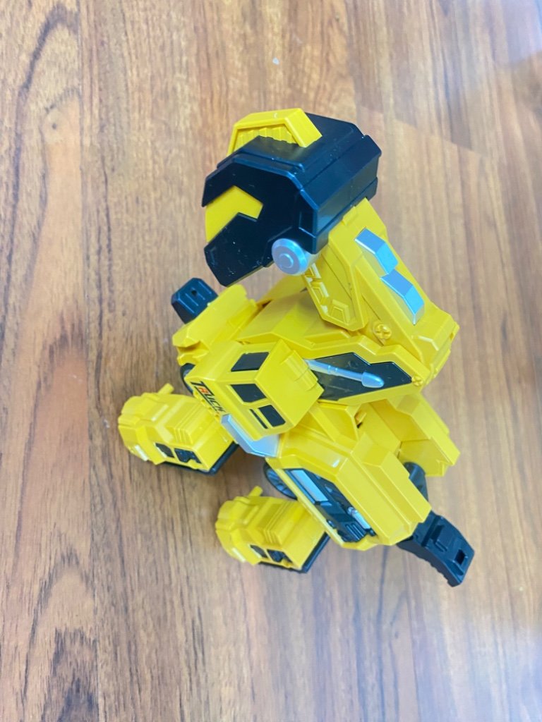 Đồ chơi trẻ em các loại - Súng nước, Xe cảnh sát, Robot