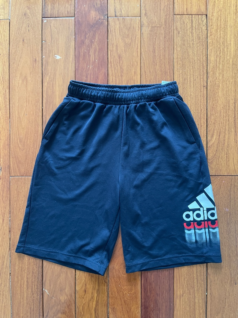 Quần short Adidas bé trai, chất liệu thoáng mát