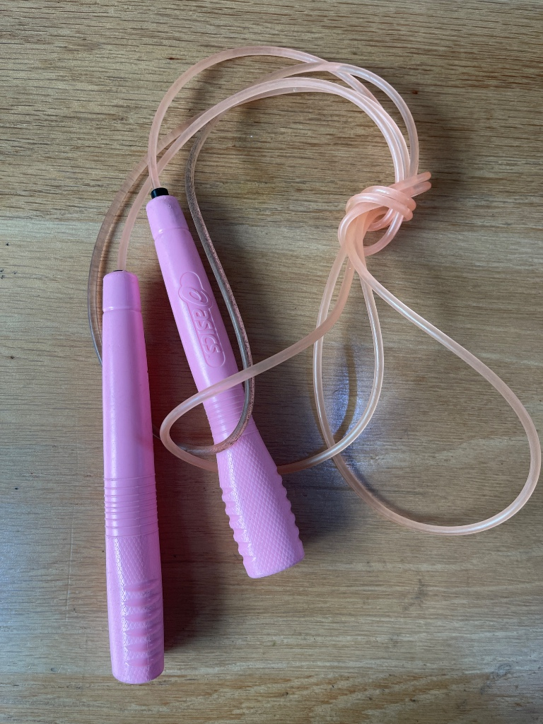 Bán lại dây nhảy Asics màu hồng