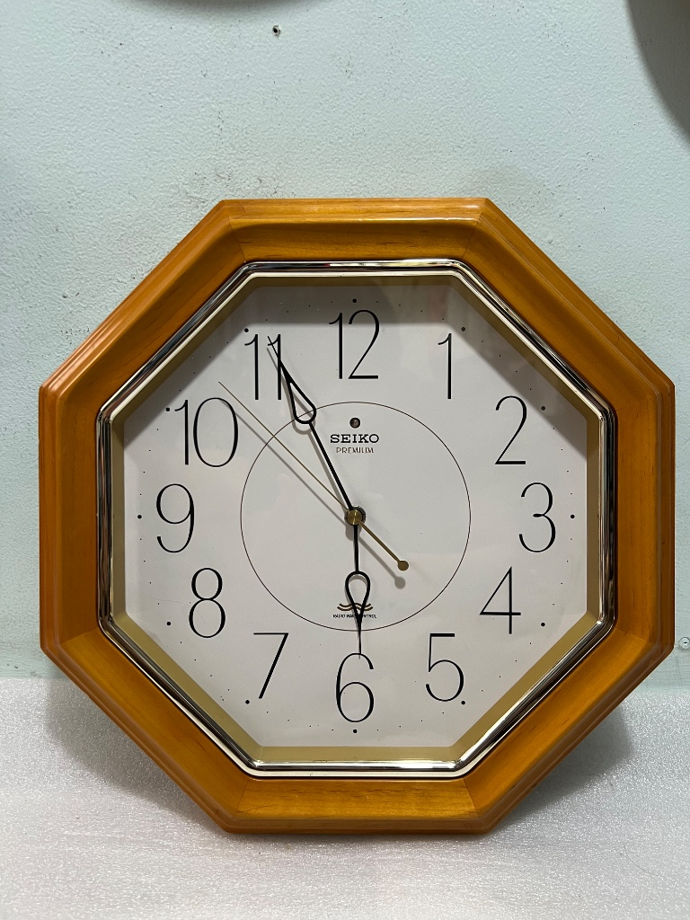 Đồng hồ treo tường Seiko hàng Nhật bãi nguyên zin