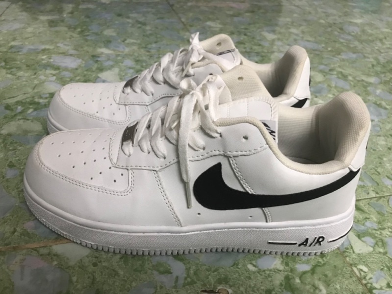 Giày Nike mang đúng 1 lần