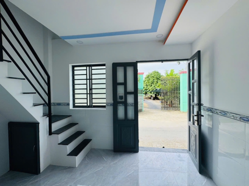 THUA BANH ⚽️ nên cần bán nhà 4x32 mới xây đầu năm nay , sổ riêng , có sân để xe máy , bán lỗ 495tr xin đừng ép giá thêm nữa , nhà xây để ở nên rất chắc chắn , gần chợ , gần trường học 🏢⛲️  Em cần bán gấp có nhu cầu liên hệ em : 0837873269