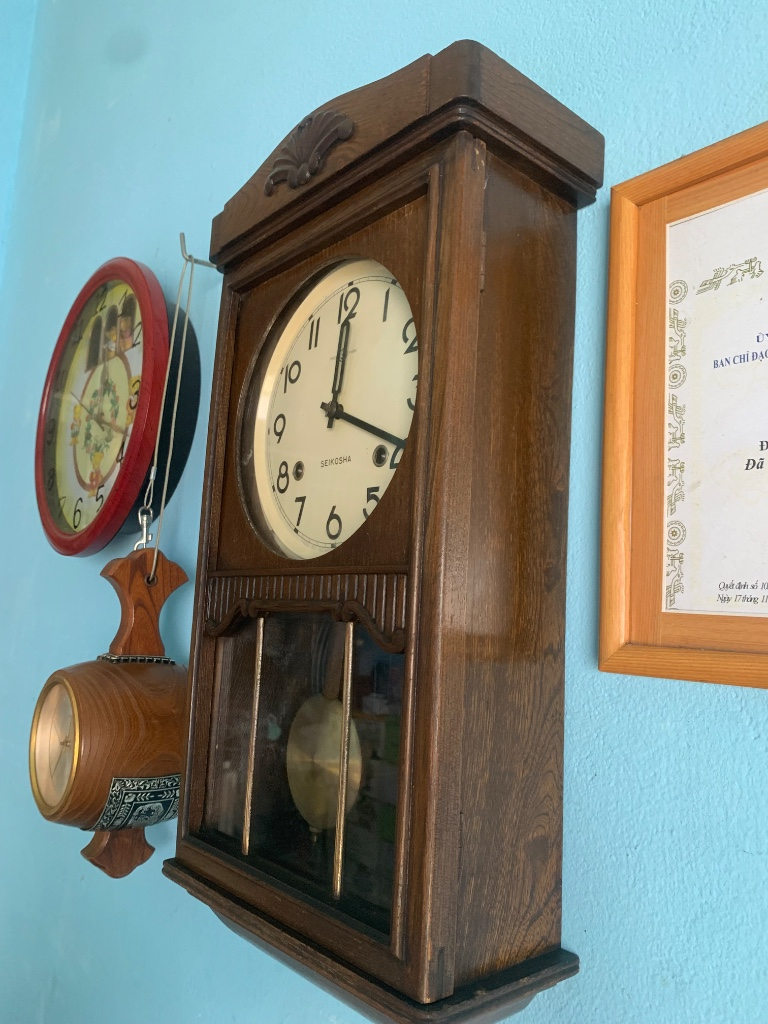 Đồng hồ treo tường quả lắc SeikoSha cổ điển