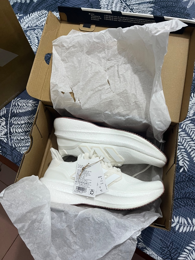 Giày Adidas Ultraboost 5mới 100%