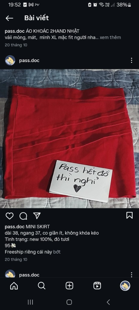 Mini Skirt đỏ đô xinh xắn, mới 100%