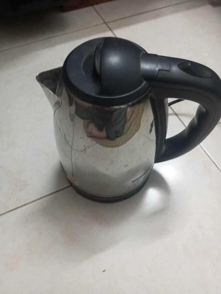 Ấm đun nước inox dùng gia đình