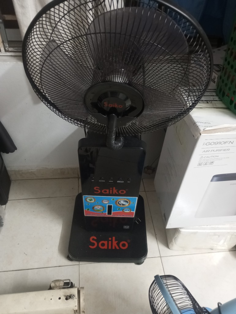 Quạt đứng tự nhiên mát lạnh, gọn nhẹ, còn mới