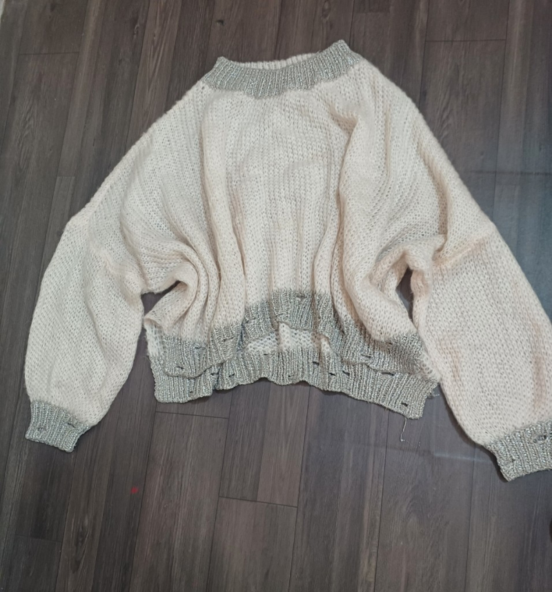 Áo len nữ oversize thời trang, phong cách thoải mái