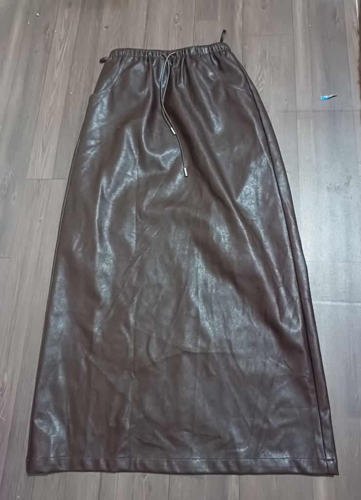 Chân váy da thời trang, phong cách, mới 99%