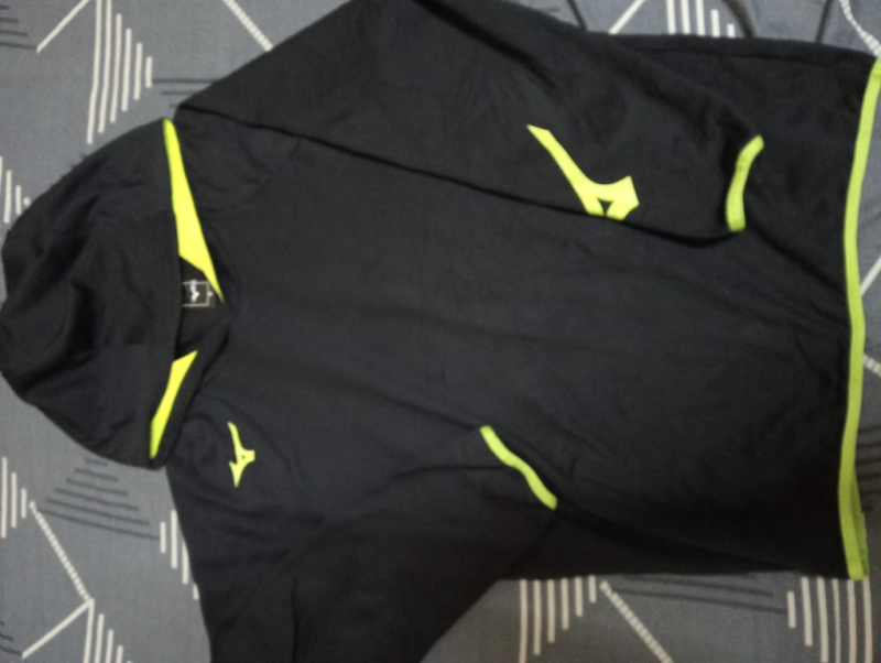 Áo thể thao Mizuno chất lượng cao, mới 95%