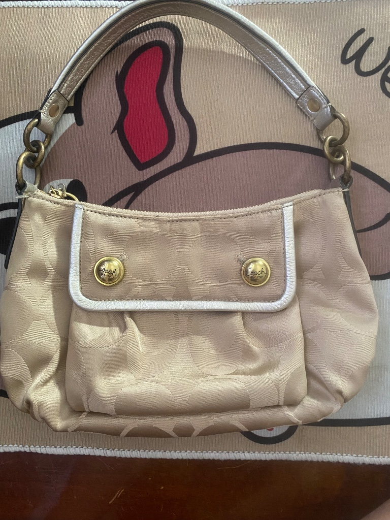 Túi xách Coach Canvas Handle 2009 - Sang trọng, đẳng cấp