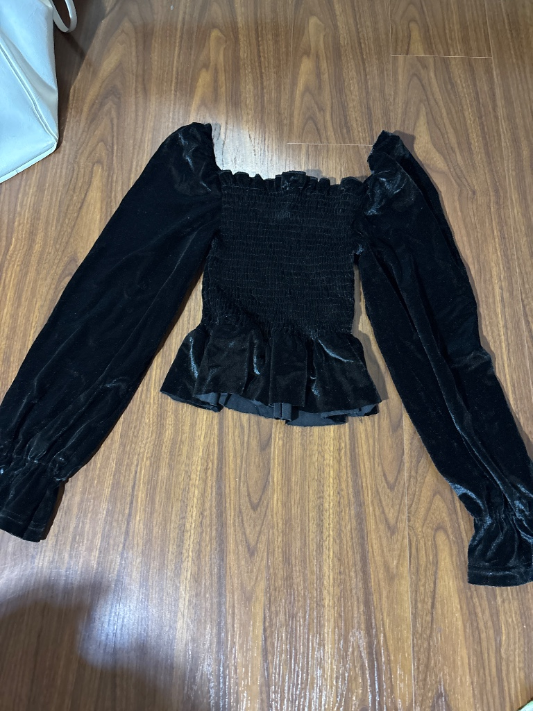 Combo 2 Áo croptop thời trang, phong cách nữ tính