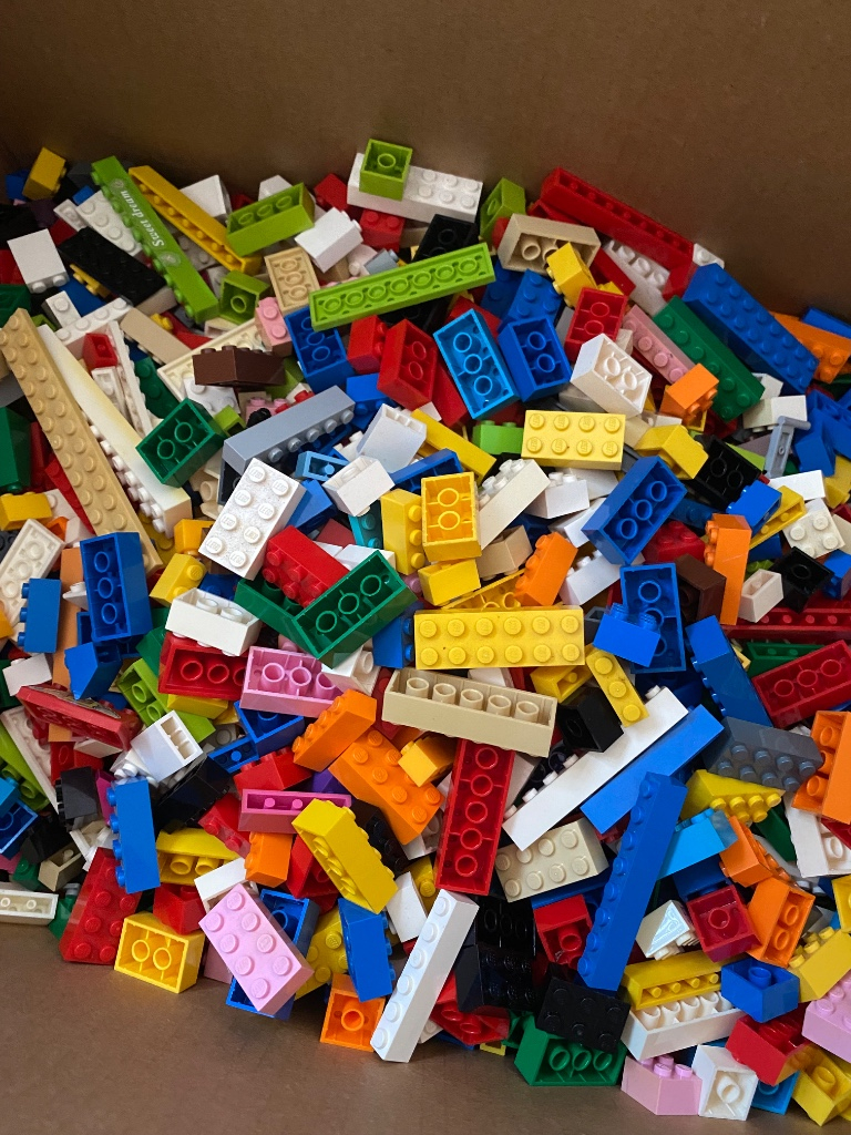 Bộ Lego nhiều màu, phù hợp sáng tạo và giải trí