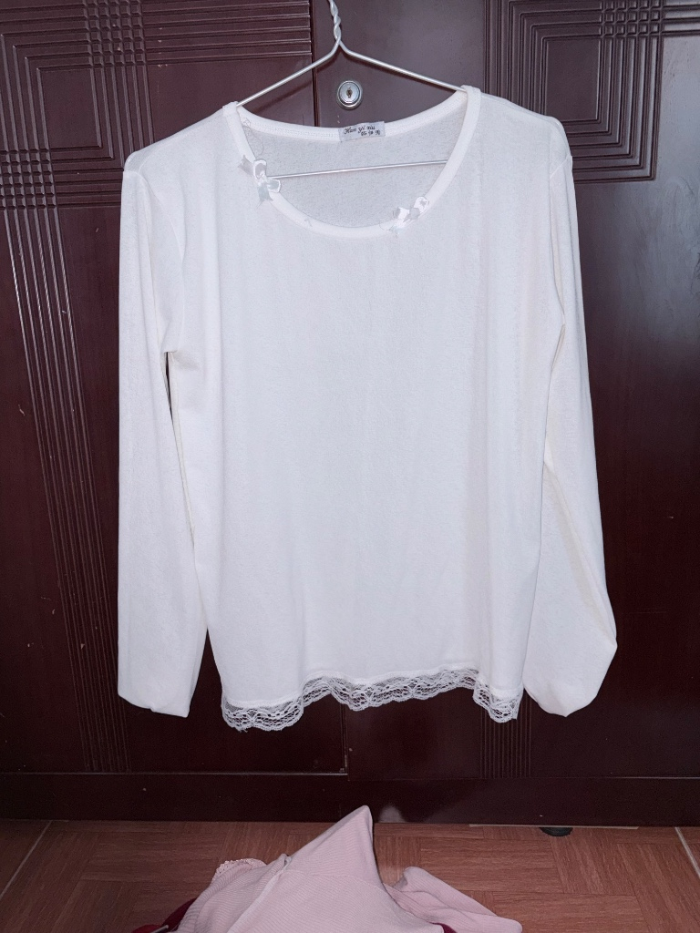 Áo thun nữ vintage, phong cách trẻ trung, nhiều màu sắc