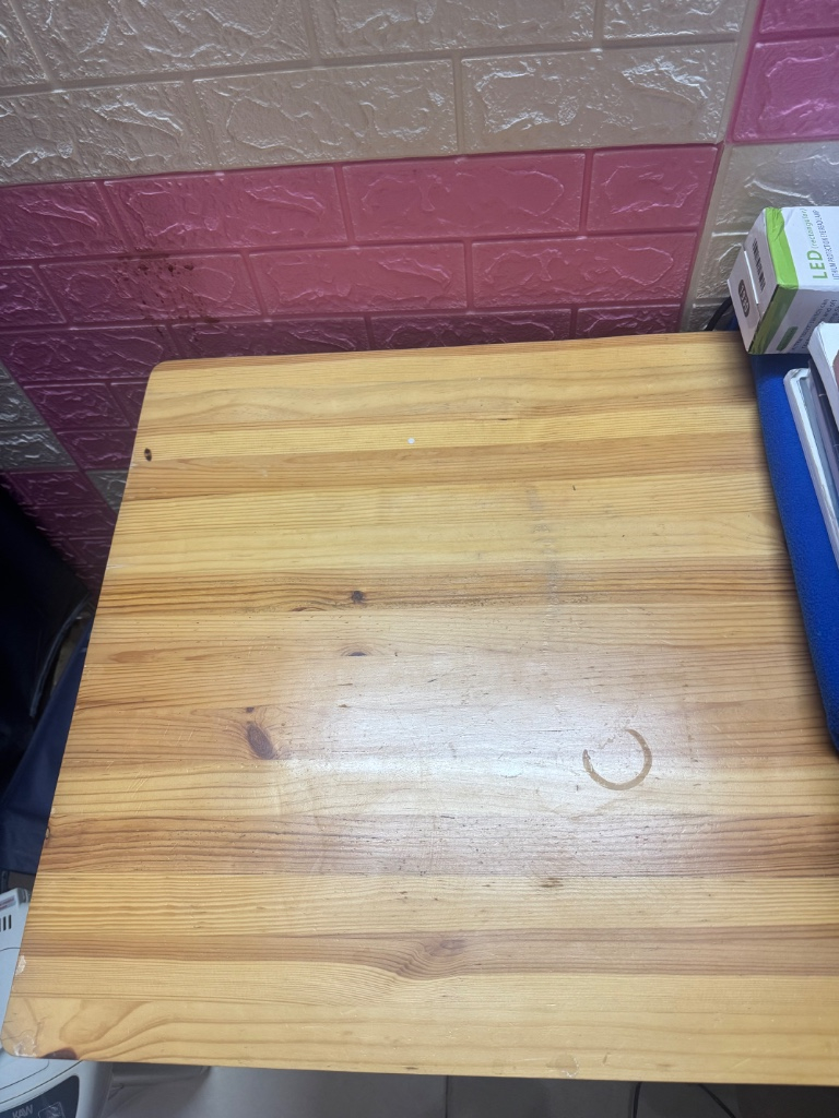 Bàn gỗ gấp gọn