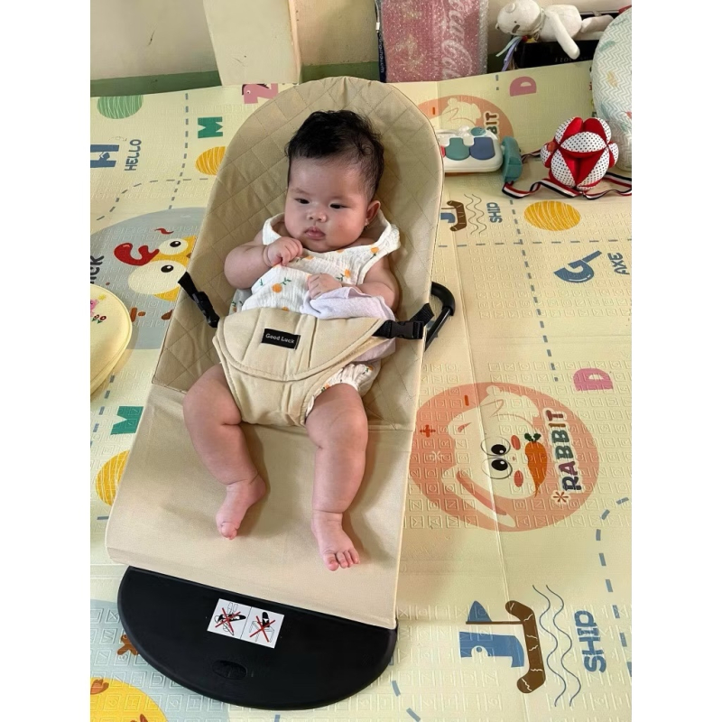 Ghế ngồi cho bé cao cấp, an toàn và thoải mái