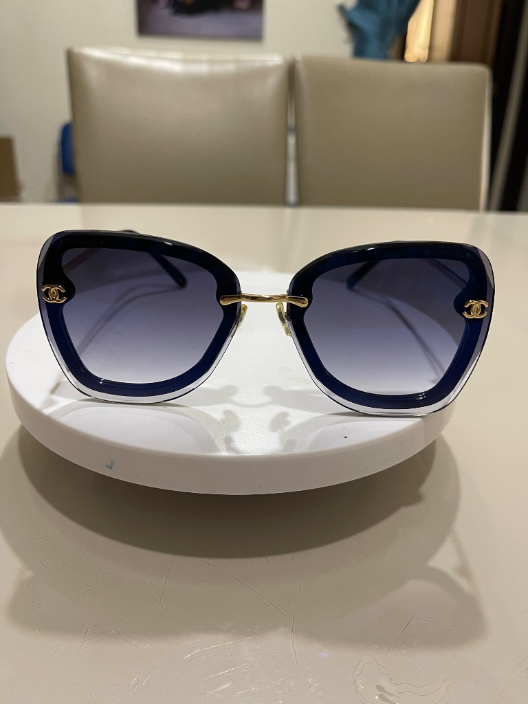 Kính mát si Chanel