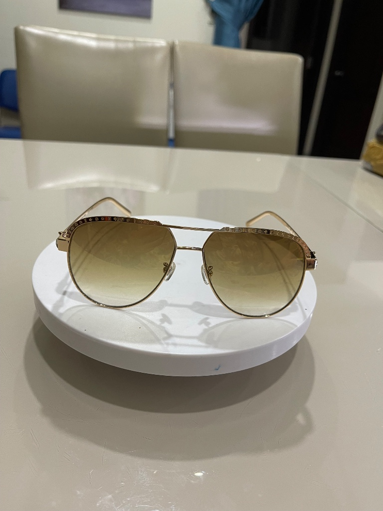 Kính mát thời trang L.ouis V.uitton