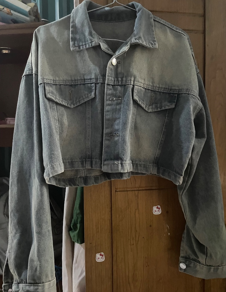 Áo khoác denim nữ phong cách trẻ trung