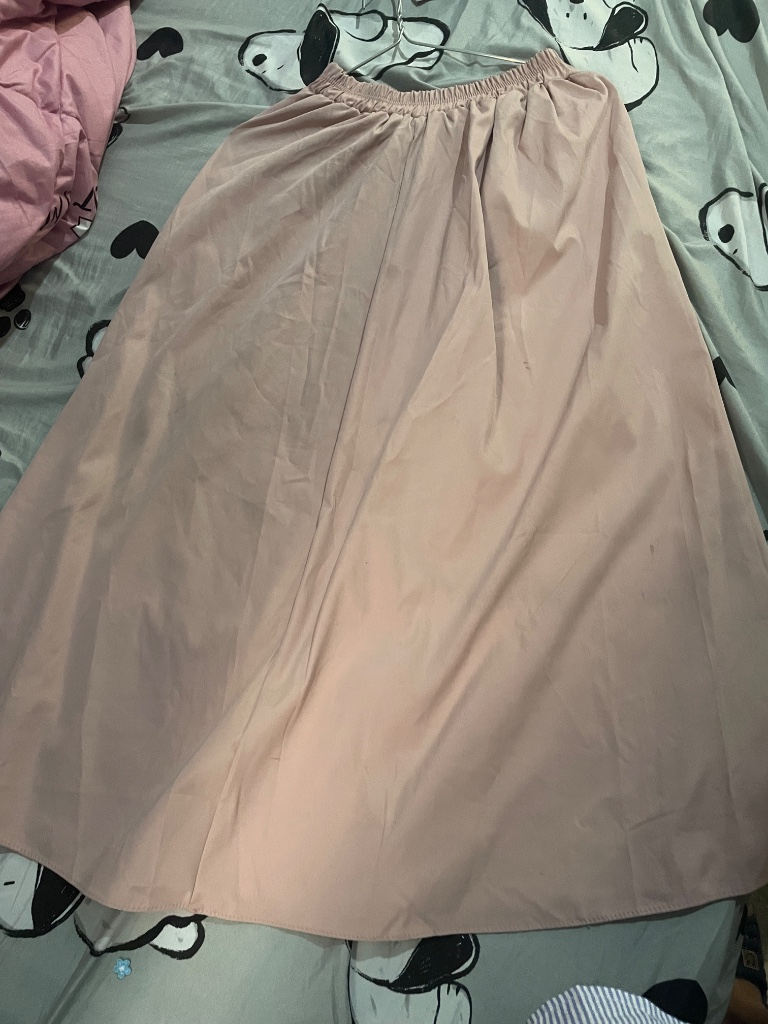 Chân váy dài nữ thời trang, màu nude thanh lịch