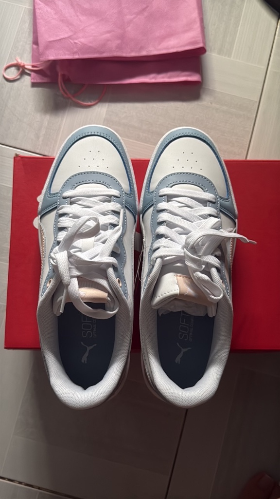 Giày thể thao PUMA nữ size 38.5