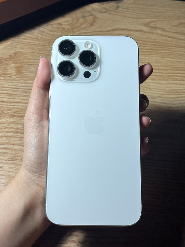 iPhone 16 Pro Max chính hãng, đẹp như mới, pin tốt