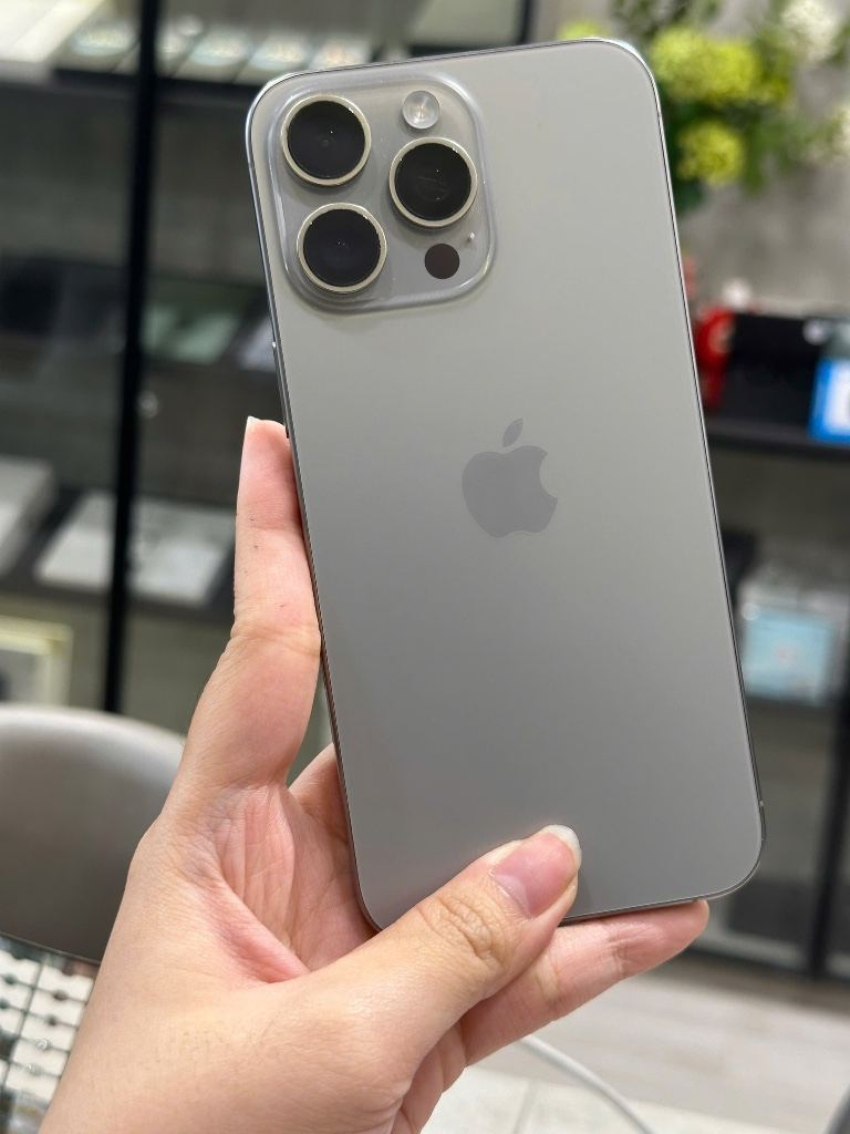 APPLE 15 Pro Max 256GB Titan Tự Nhiên Quốc Tế 99%