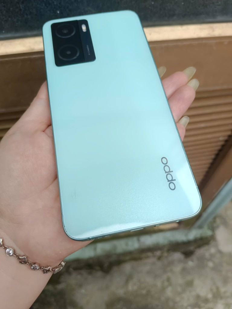 OPPO A57 ( ram4+4/128gb)