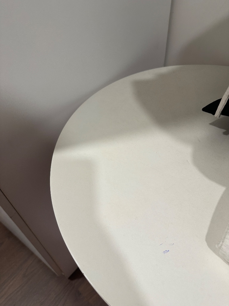 Bàn ăn/ trang trí