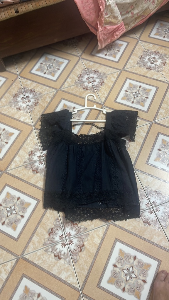 Áo nữ thời trang xinh xắn, phong cách hè