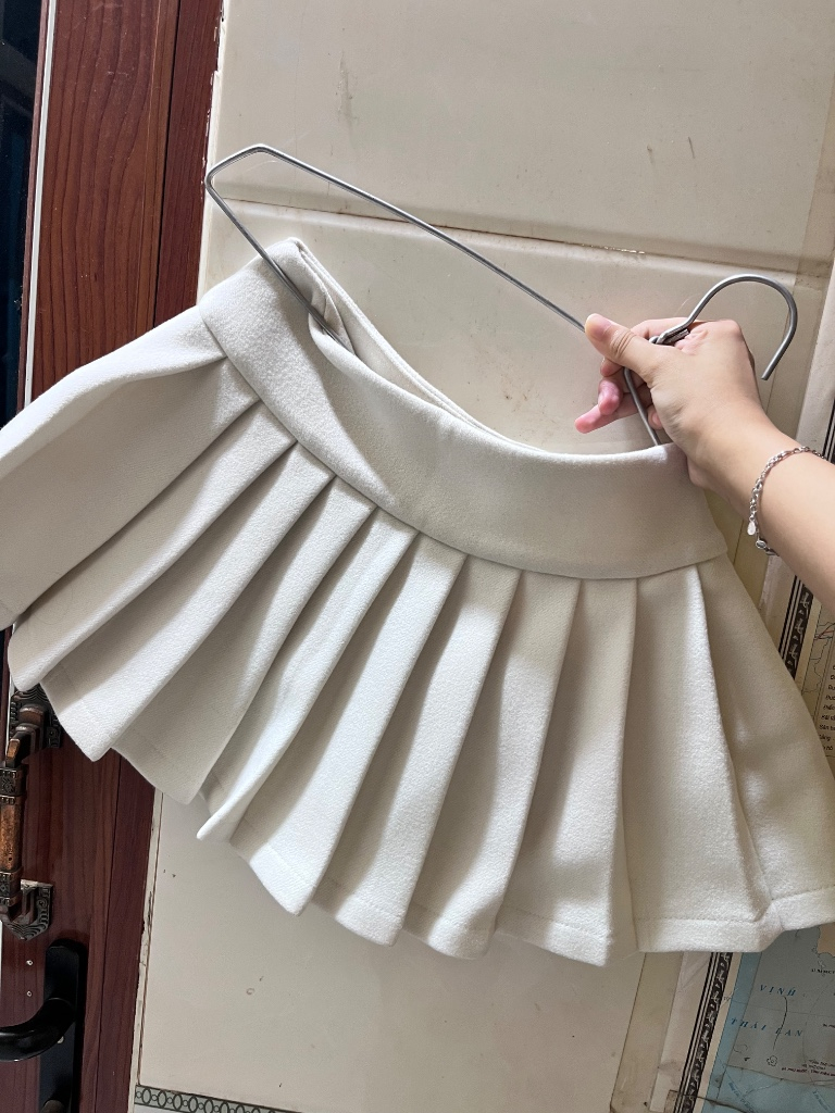 chân váy dạ trắng kem sz s