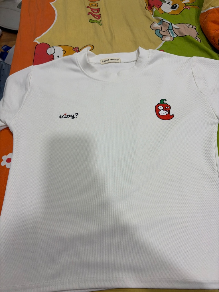Áo thun hello kitty