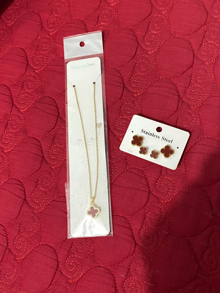 Bộ trang sức nữ đơn giản, xinh xắn