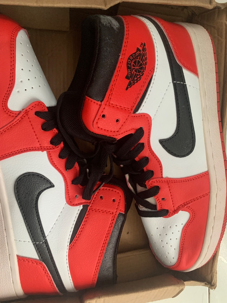 Giày Nike Air Jordan Retro High - Phiên bản đặc biệt, mới chưa qua sử dụng